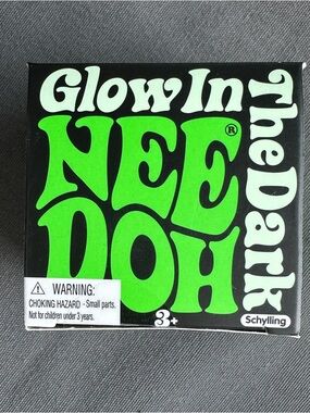 NeeDoh The Groovy Glowing Glob - Green Glow in the dark NWT